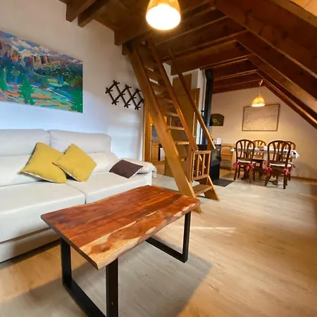 Duplex Con Vistas Y Chimenea Falco 9